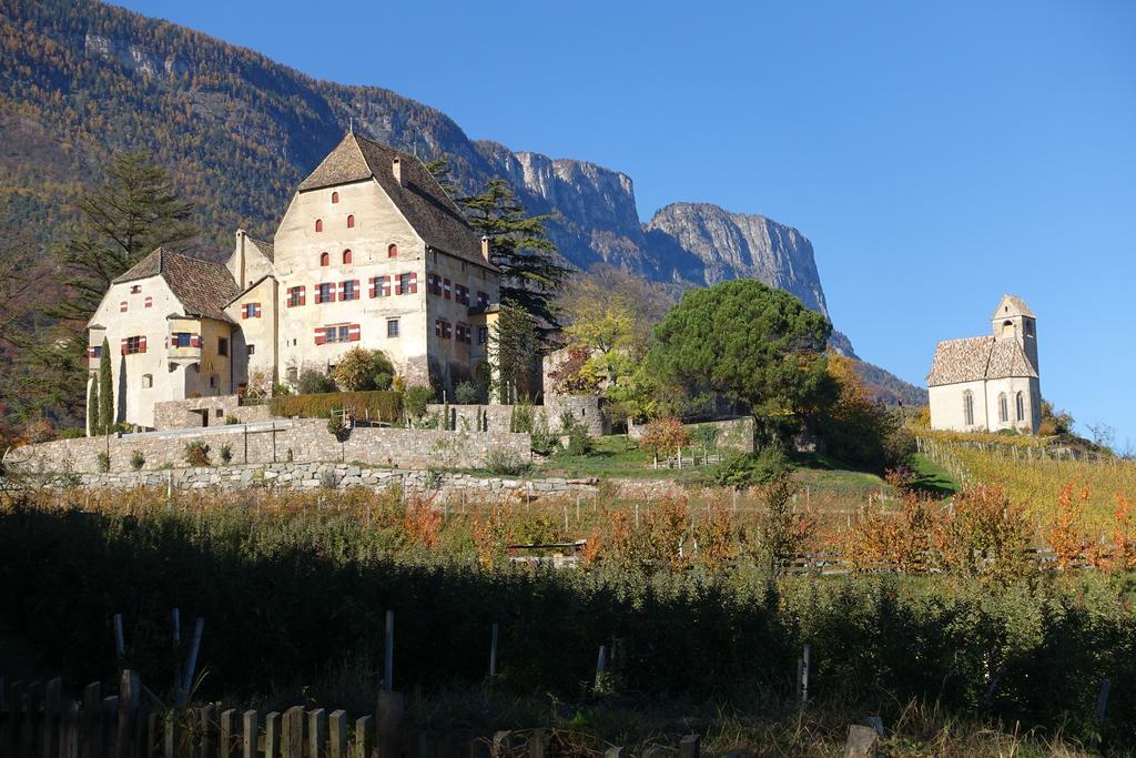 Schloss-Hof Appiano Sulla Strada Del Vino Ngoại thất bức ảnh